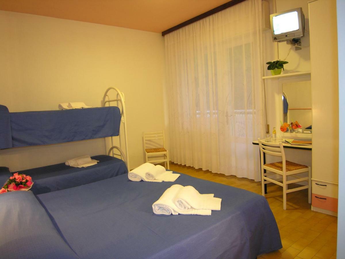 Hotel Garni Tahiti Bibione Exterior foto