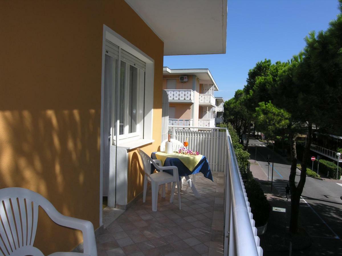 Hotel Garni Tahiti Bibione Exterior foto